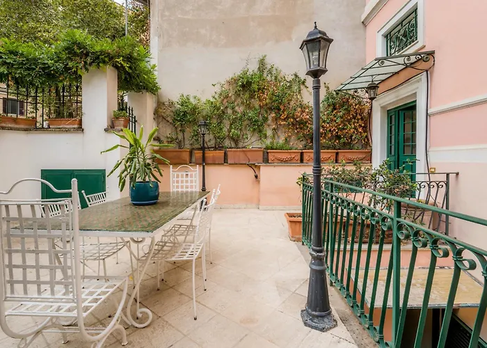 The British Corner, Central Cozy Loft With Garden 10 Min From Center