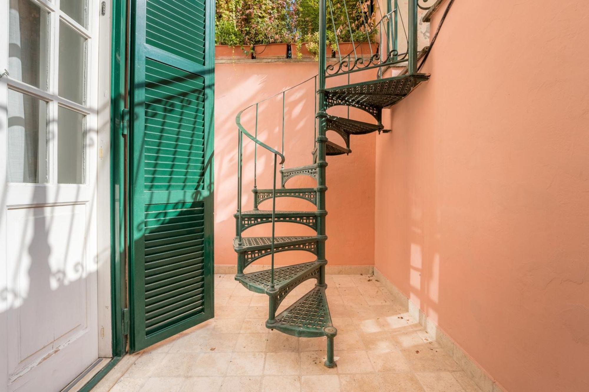 The British Corner, Cozy Loft With Garden 10 Min From Center Rome