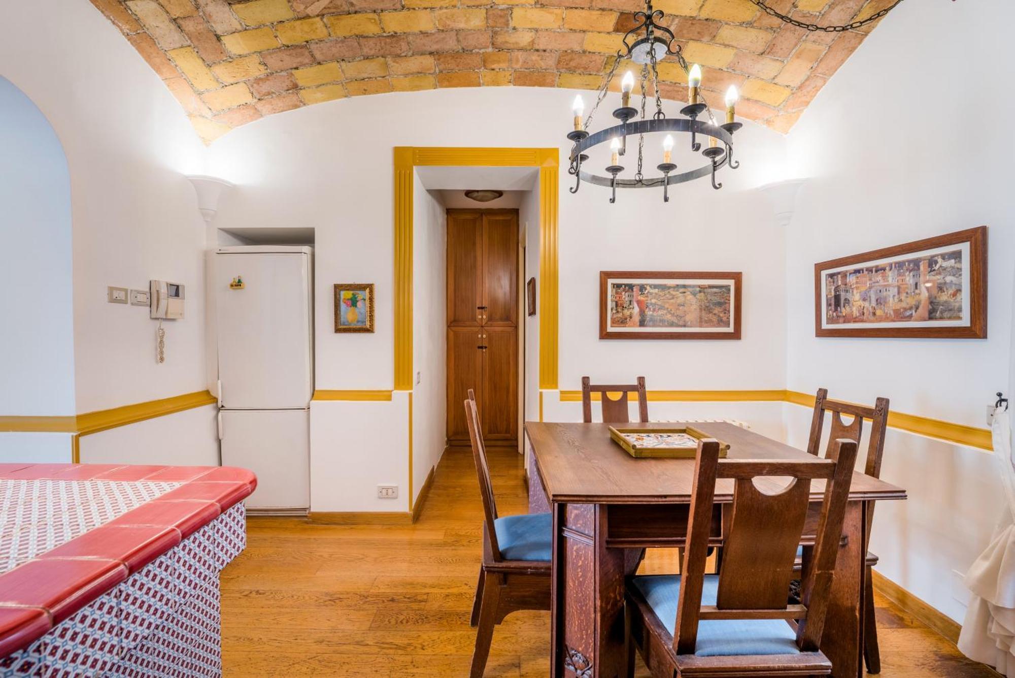 The British Corner, Cozy Loft With Garden 10 Min From Center *