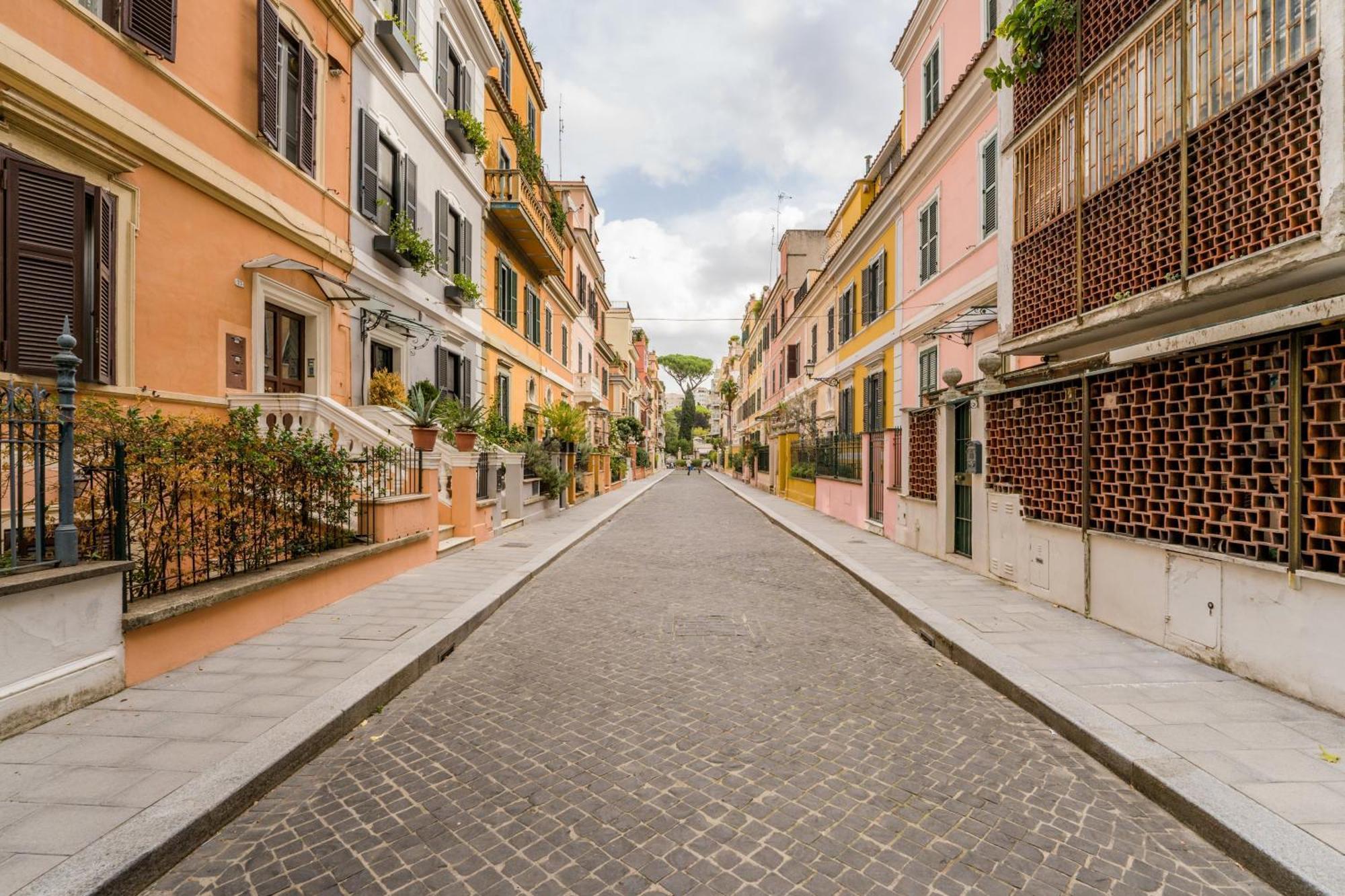 The British Corner, Cozy Loft With Garden 10 Min From Center Apartment Rome